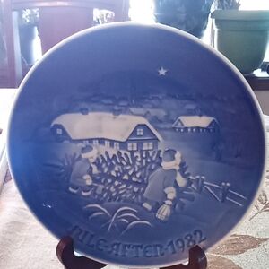 Blue Copenhagen Christmas 1982 plate Bing & Grondahl Denmark